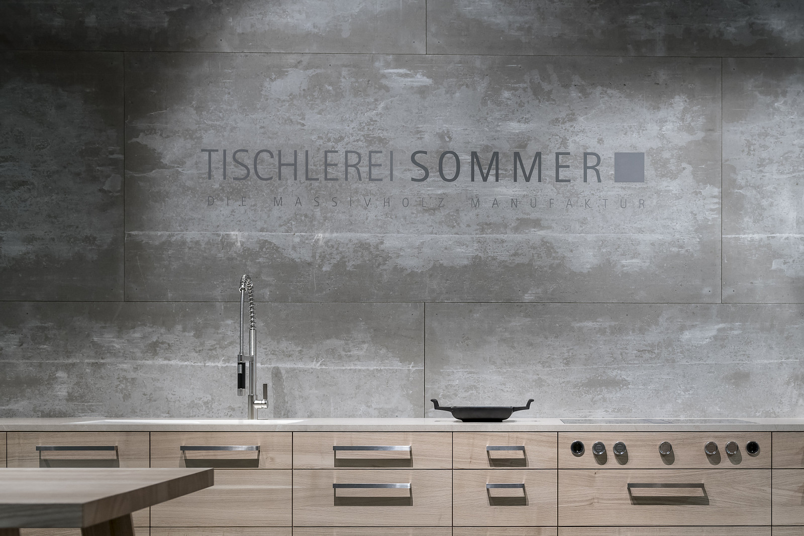 Küchen, Möbel für Wohnraum und Bad -  Interior Design aus massivem Holz, Stein und Stahl, feines Handwerk, nachhaltig und auf Maß gerfertigt